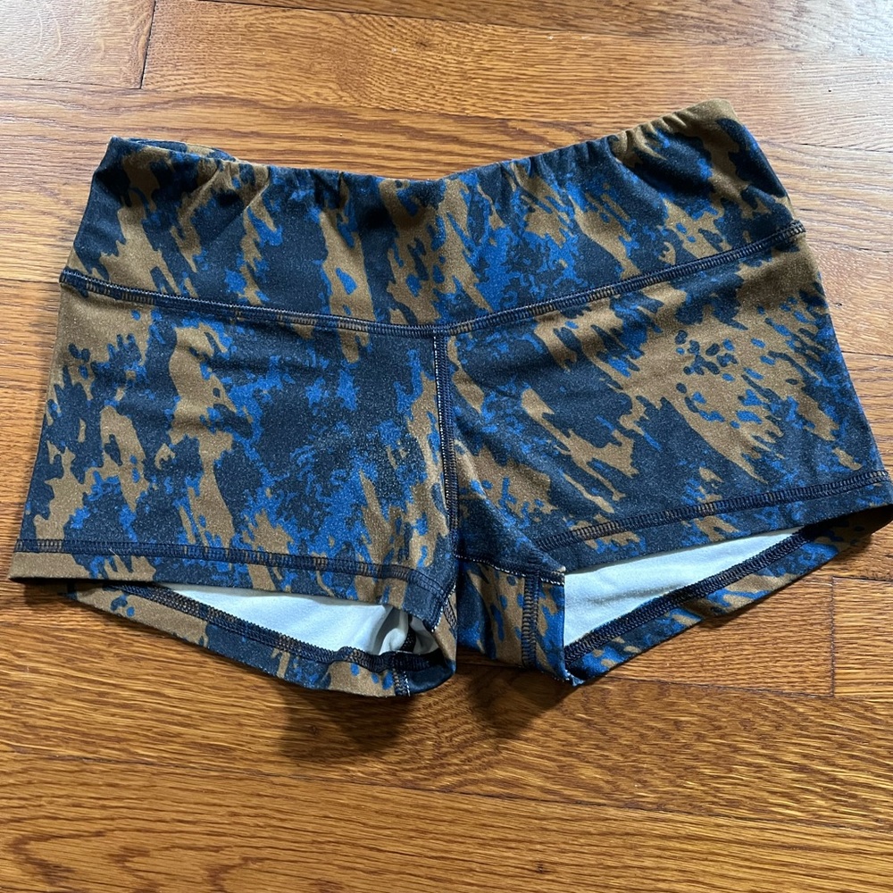 Fleo originals size small
